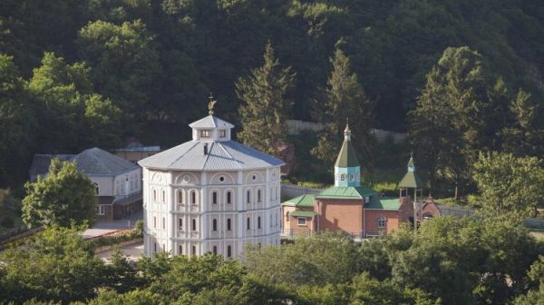 2 монастыря из Пятигорска